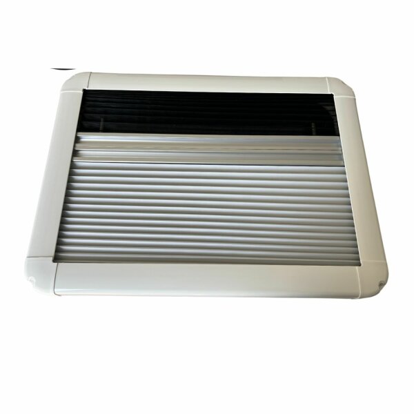 Okno kamperowe kwadratowe, uchylne, z moskitierą i roletą 500×350 mm, grubość ścianki 28–30 mm | SFAW